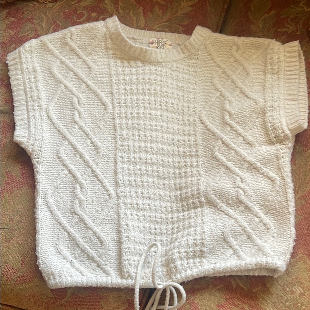 Hippie Rose Women's White Cable Knit SweaterHippie Rose Jrs. Sweater/cropped